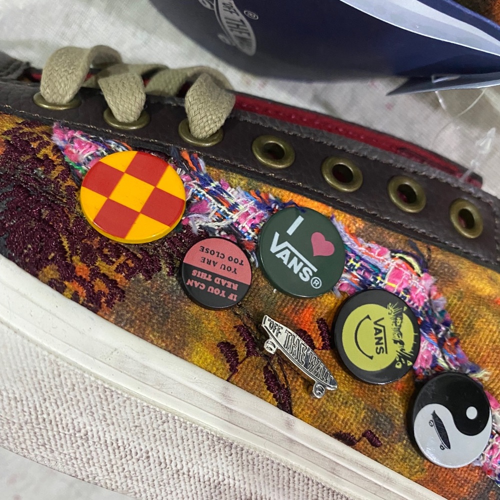 Vans Multicolor Low-Top Sneakers with Peace Patch - Picture 3 of 9